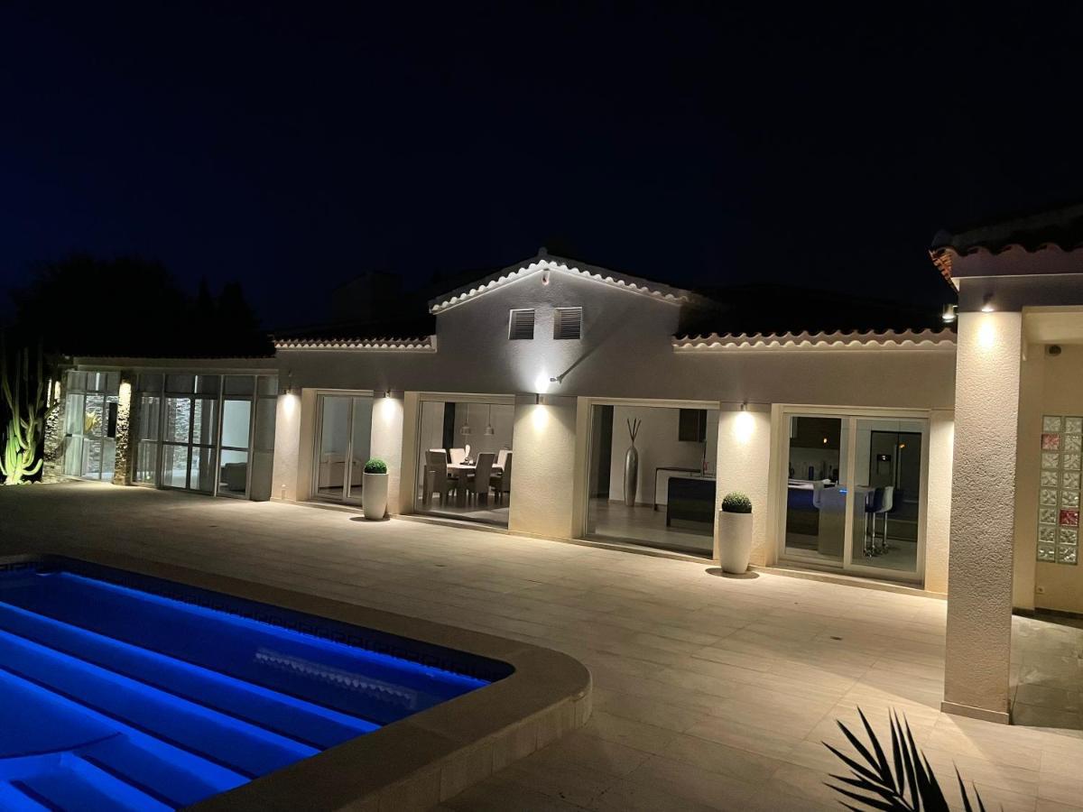 Villa Pyeranch Τορεβιέχα Εξωτερικό φωτογραφία